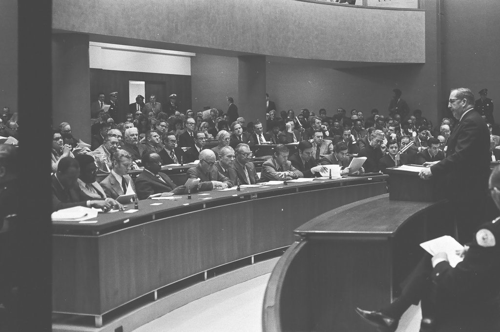 Police meeting at City Council - Joe Kordick for Chicago Sun-Times