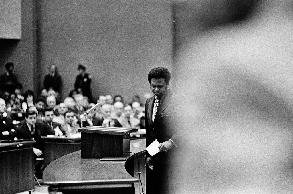 Police meeting at City Council - Henry Herr Gill for Chicago Sun-Times