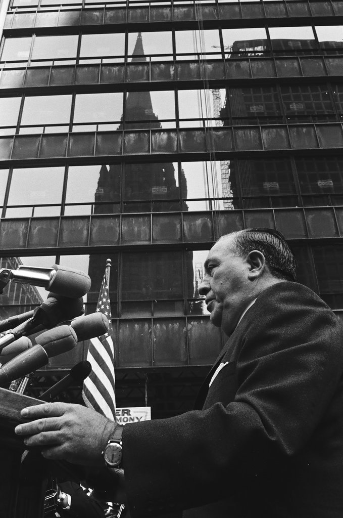 Civic Center topping out ceremony - Bob Kotalik for Chicago Sun-Times
