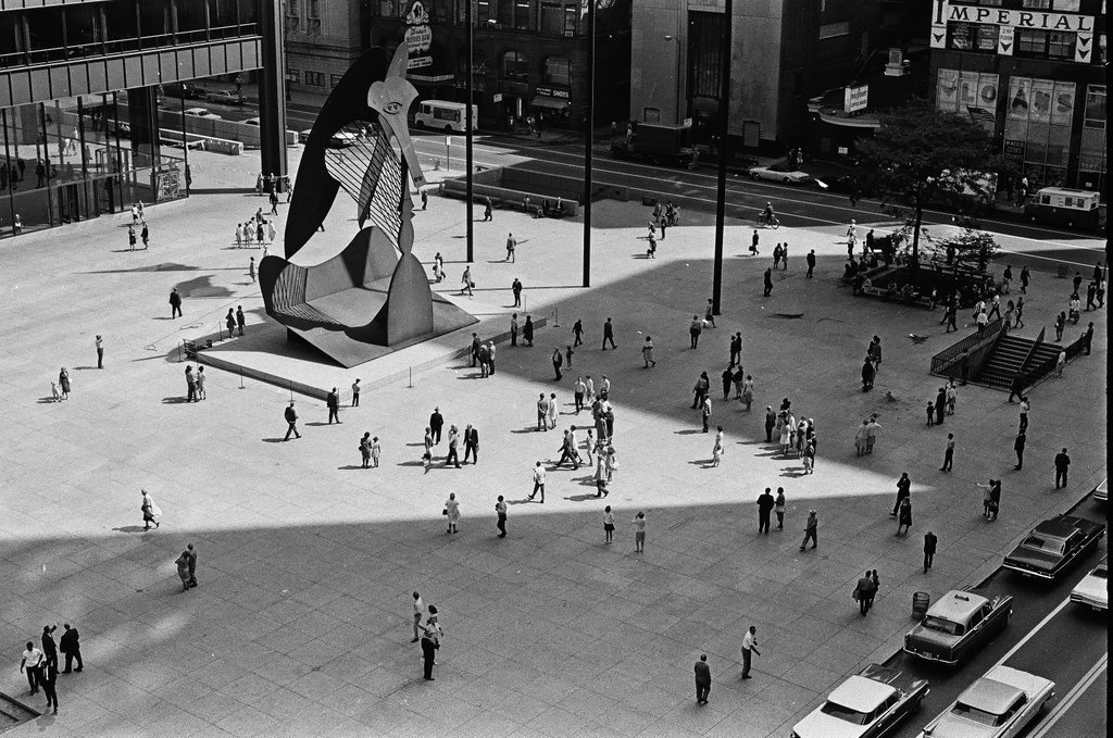 Views of Picasso sculpture - Edward DeLuga for Chicago Sun-Times