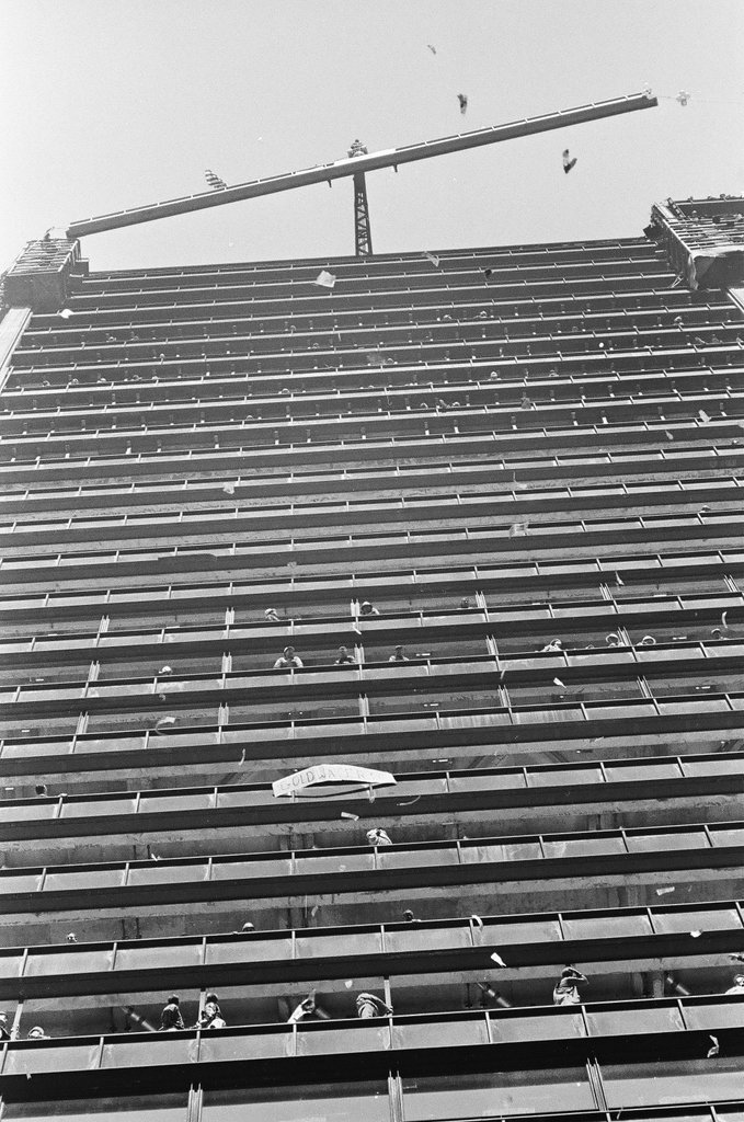 Civic Center topping out ceremony - Bob Kotalik for Chicago Sun-Times