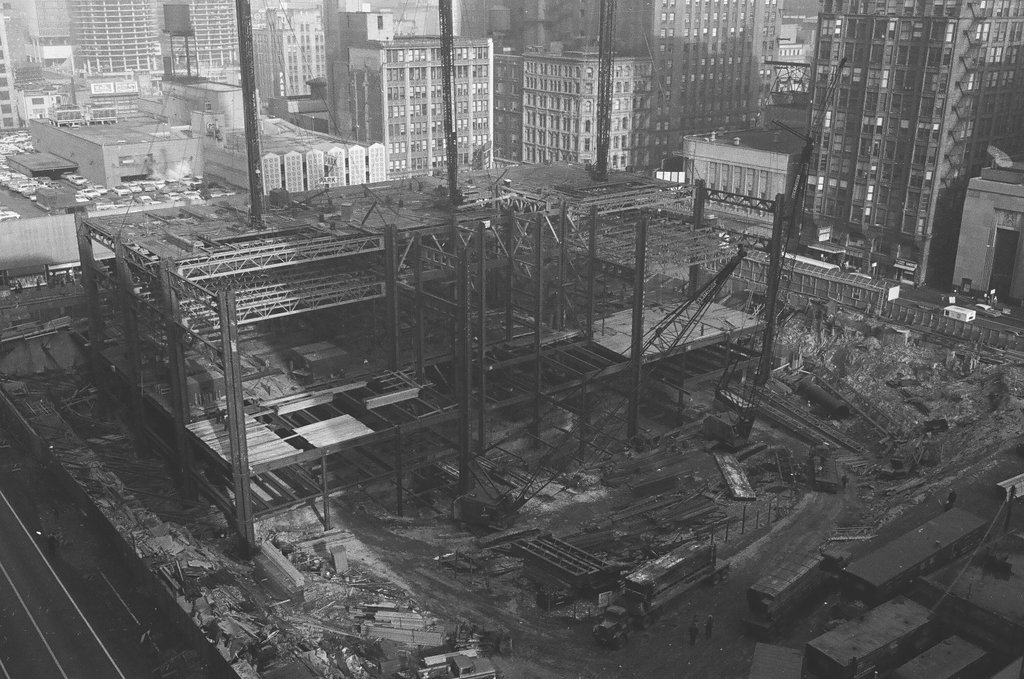 Civic Center steel beam construction - Howard Lyon for Chicago Sun-Times