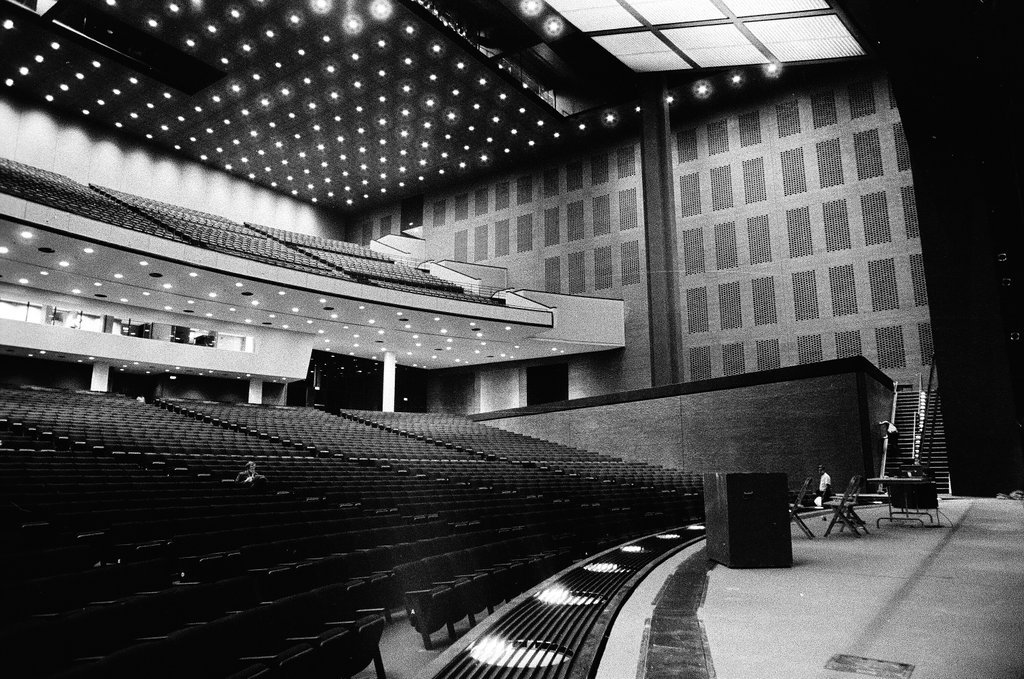 Interior of Arie Crown Theatre - Gene Pesek for Chicago Sun-Times
