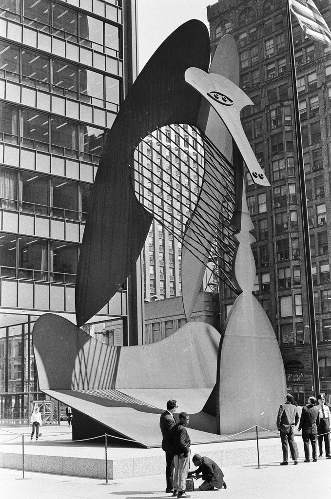 Views of Picasso sculpture - Edward DeLuga for Chicago Sun-Times