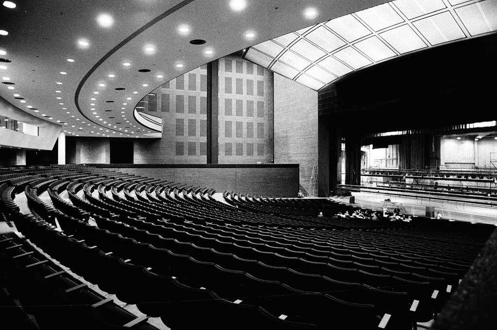 Interior of Arie Crown Theatre - Gene Pesek for Chicago Sun-Times