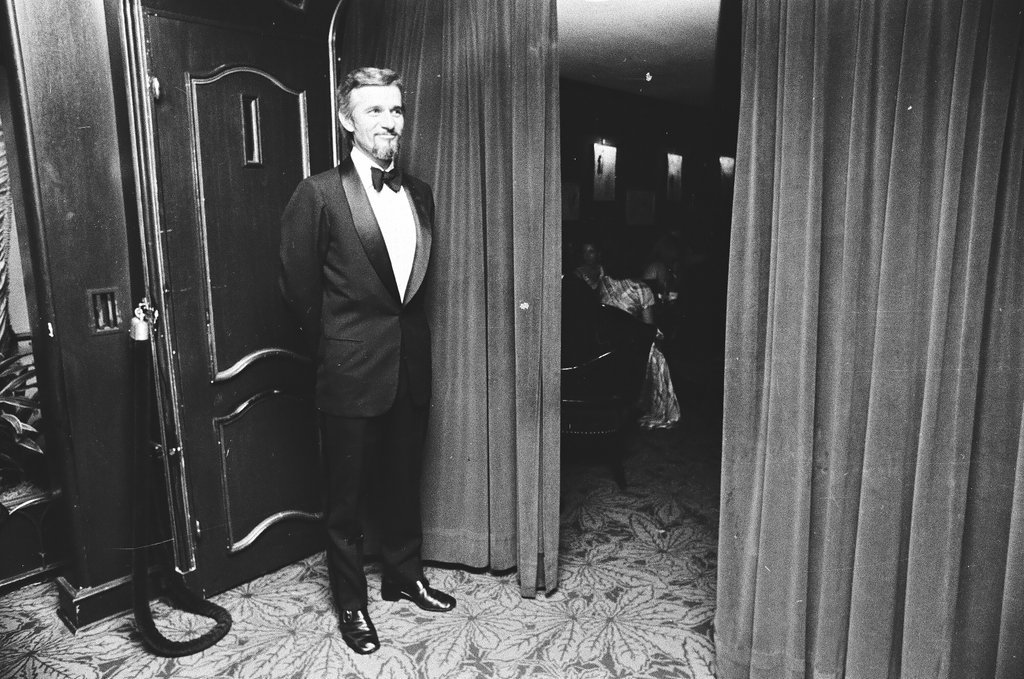 Reopening of Maxim's Discotheque - Gene Pesek for Chicago Sun-Times