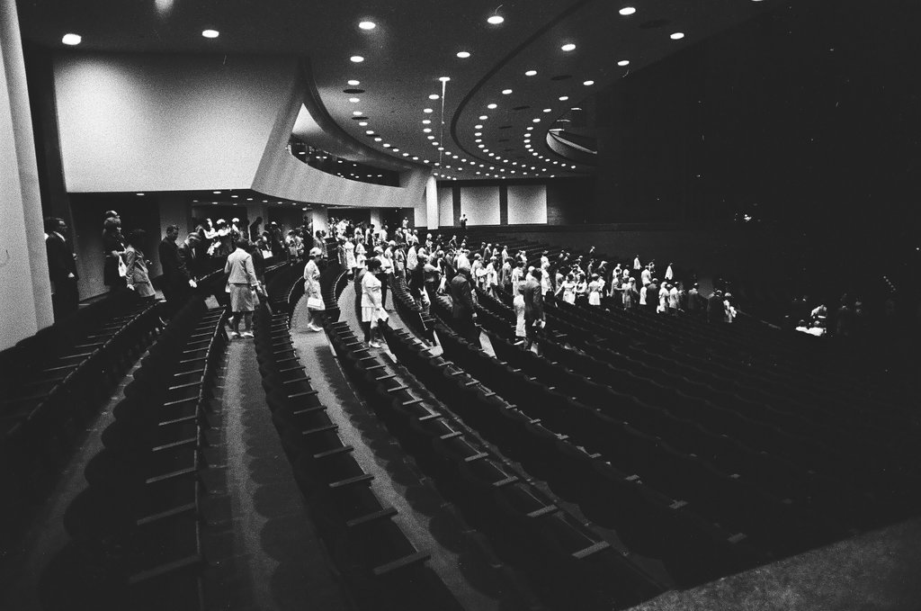 Arie Crown Theatre reopens - William (Bill) Deluga for Chicago Sun-Times