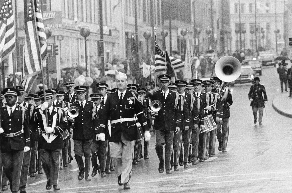 Memorial Day Parade - Larry Graff for Chicago Sun-Times