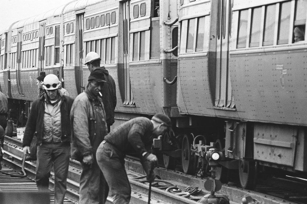 Elevated train track repair - Jack Lenahan for Chicago Sun-Times