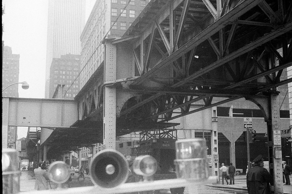 Workmen repair elevated tracks - Charles Krejcsi for Chicago Sun-Times