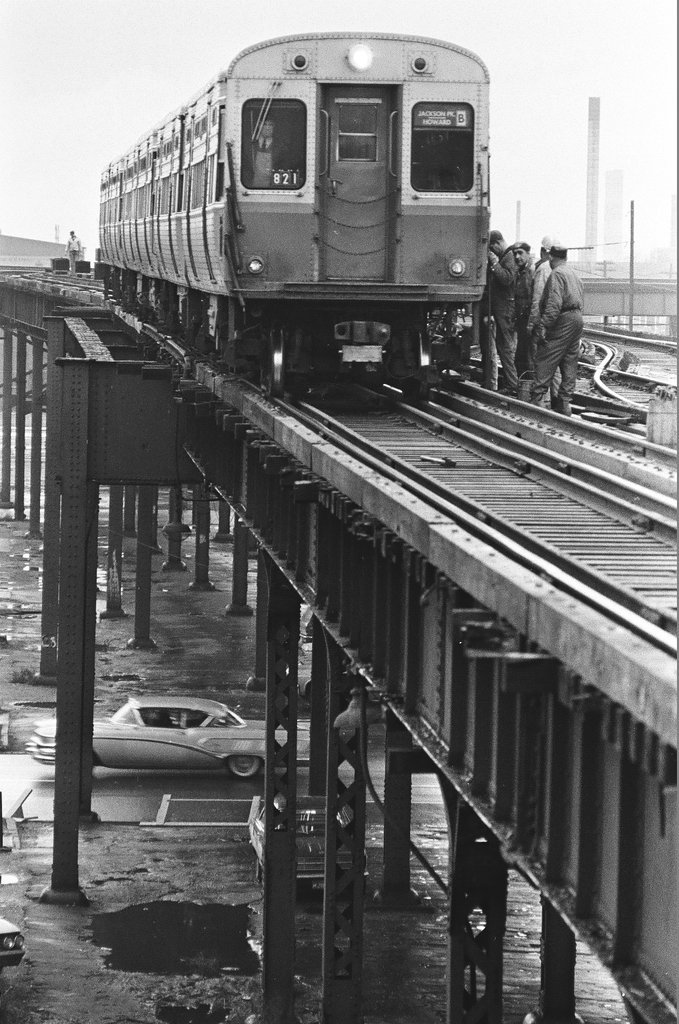 Elevated train track repair - Jack Lenahan for Chicago Sun-Times