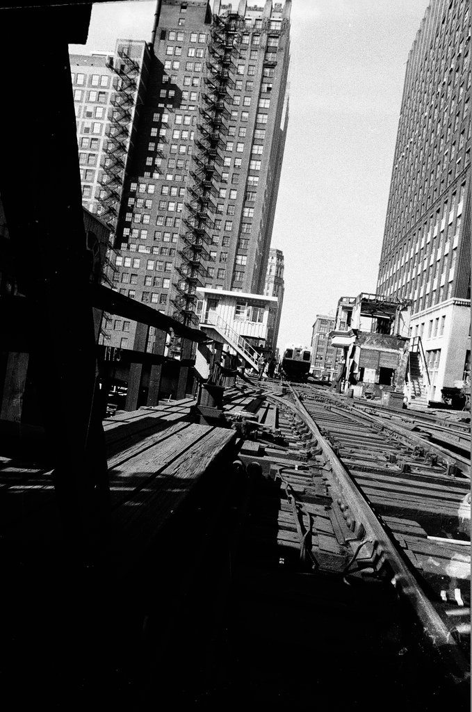 Elevated train control tower demolition - James (Jim) Klepitsch for Chicago Sun-Times