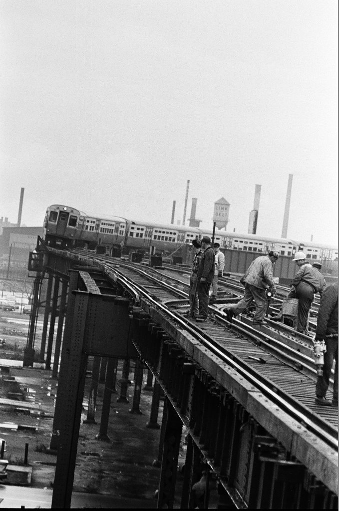 Elevated train track repair - Jack Lenahan for Chicago Sun-Times