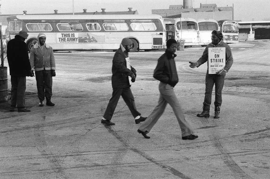 CTA workers on strike - Randy B. Leffingwell for Chicago Sun-Times