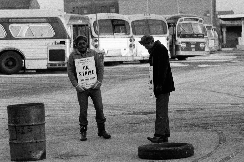 CTA workers on strike - Randy B. Leffingwell for Chicago Sun-Times