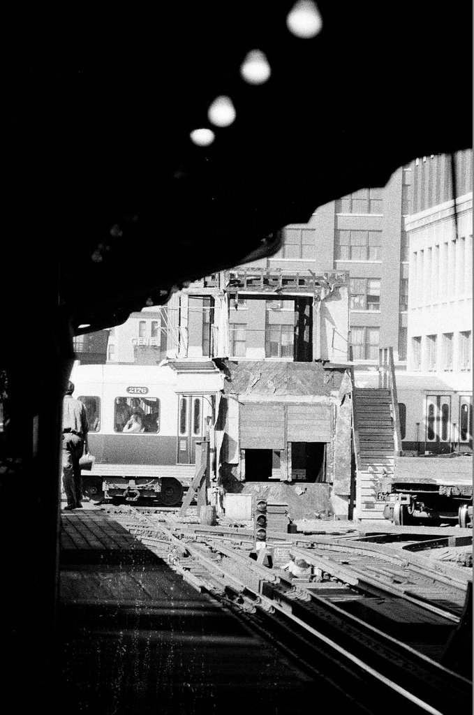 Elevated train control tower demolition - James (Jim) Klepitsch for Chicago Sun-Times