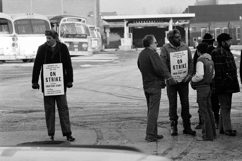 CTA workers on strike - Randy B. Leffingwell for Chicago Sun-Times