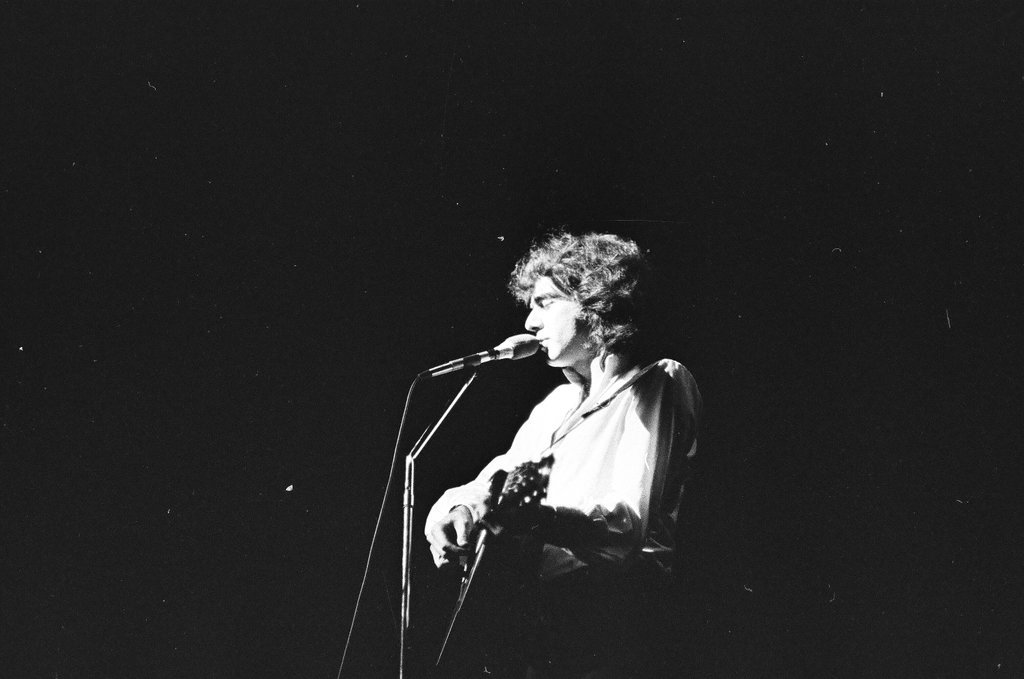 Neil Diamond performs at Auditorium Theatre - Bob (Robert) Black for Chicago Sun-Times