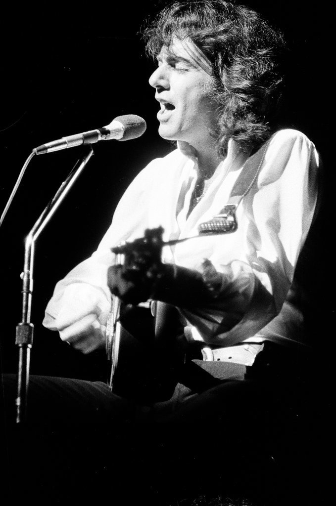 Neil Diamond performs at Auditorium Theatre - Bob (Robert) Black for Chicago Sun-Times