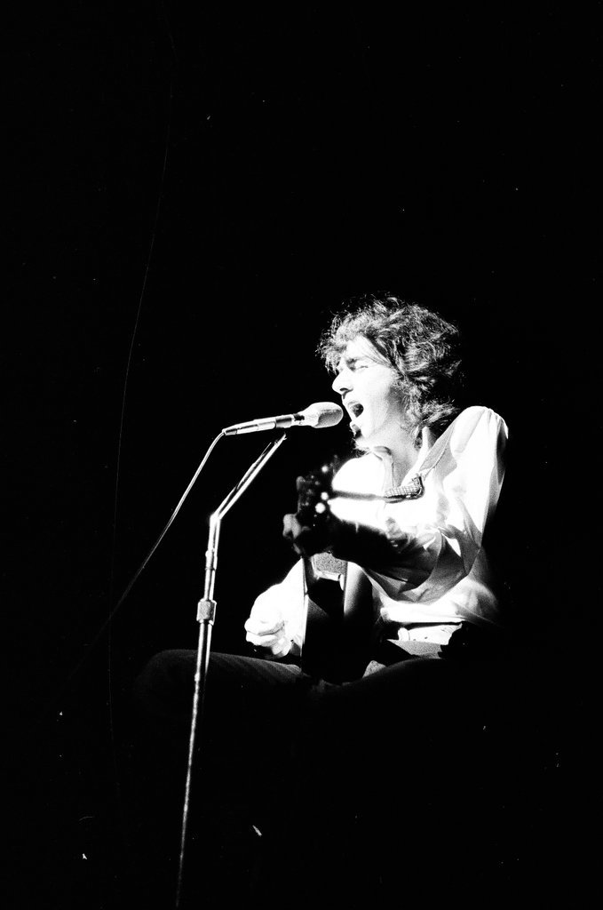Neil Diamond performs at Auditorium Theatre - Bob (Robert) Black for Chicago Sun-Times