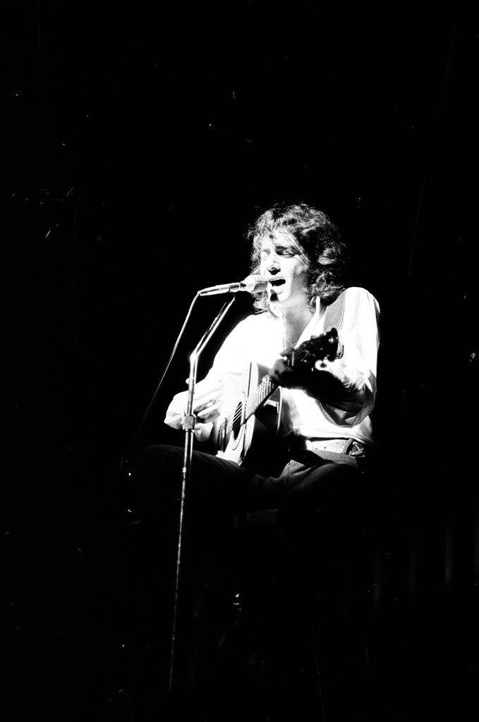 Neil Diamond performs at Auditorium Theatre - Bob (Robert) Black for Chicago Sun-Times
