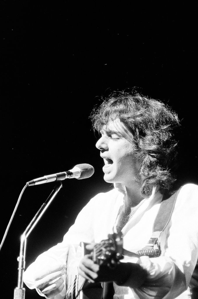 Neil Diamond performs at Auditorium Theatre - Bob (Robert) Black for Chicago Sun-Times