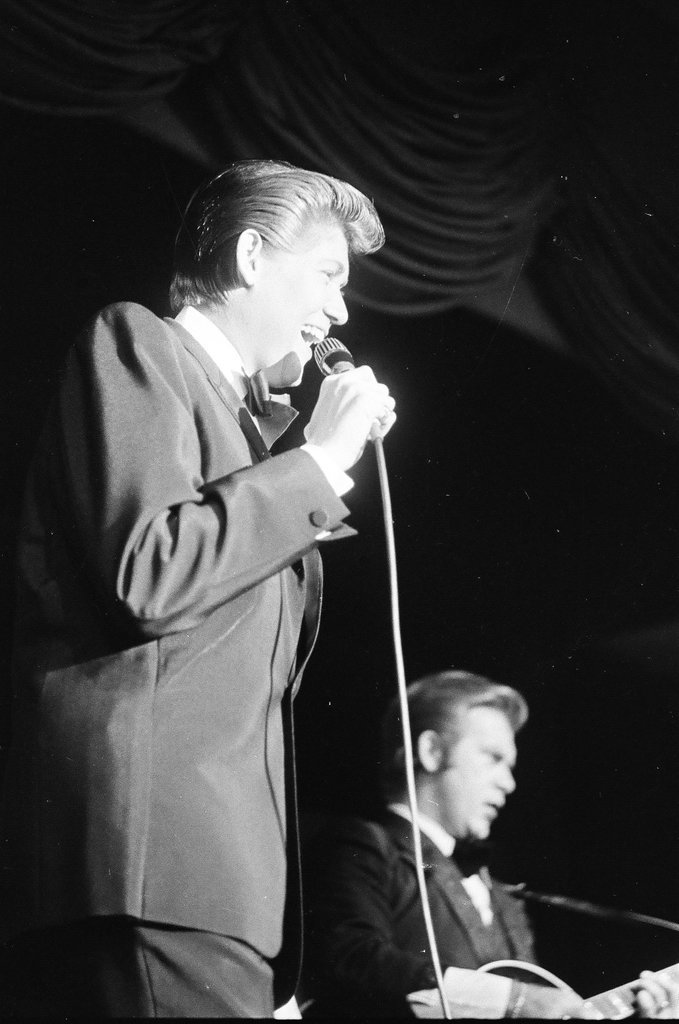 Wayne Newton performs at College Inn - Charles Krejcsi for Chicago Sun-Times