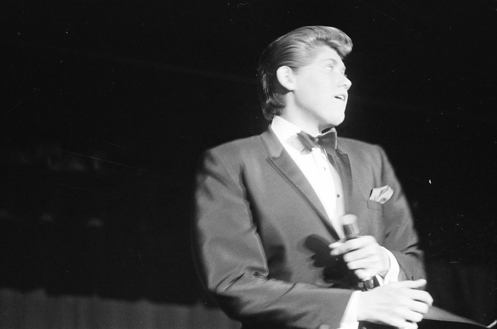 Wayne Newton performs at College Inn - Charles Krejcsi for Chicago Sun-Times