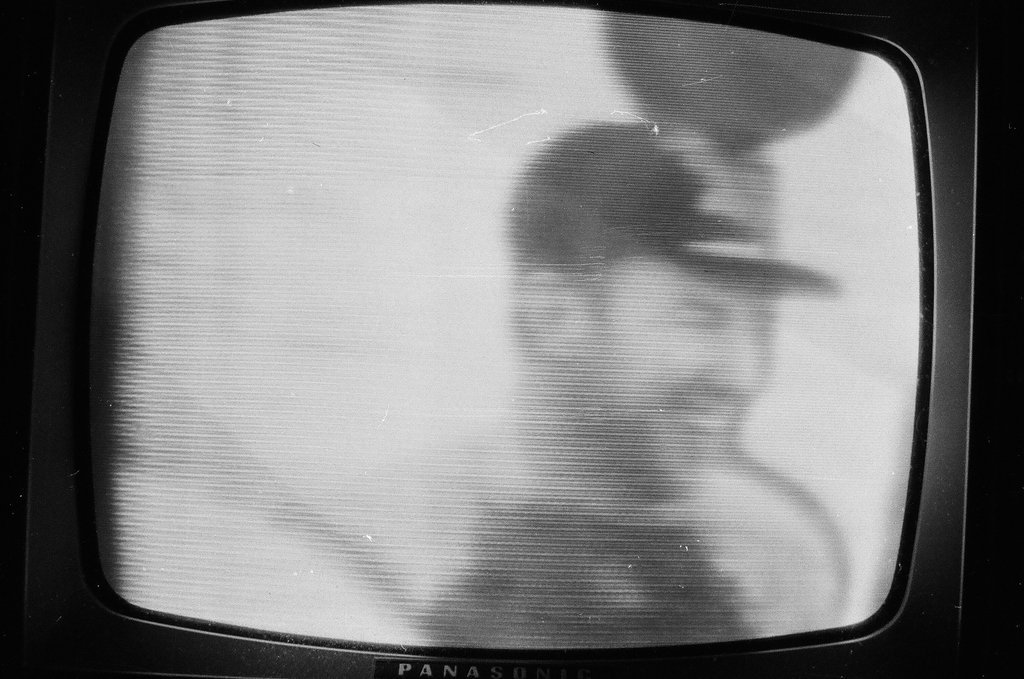 Television depicting Apollo 13 capsule splashdown - Howard Lyon for Chicago Sun-Times