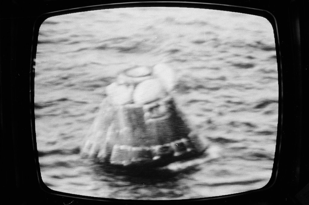 Television depicting Apollo 13 capsule splashdown - Howard Lyon for Chicago Sun-Times