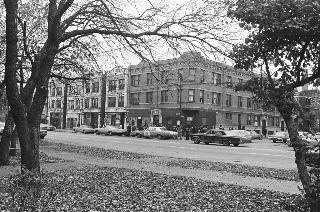 Gang war crime scene - Chicago Sun-Times