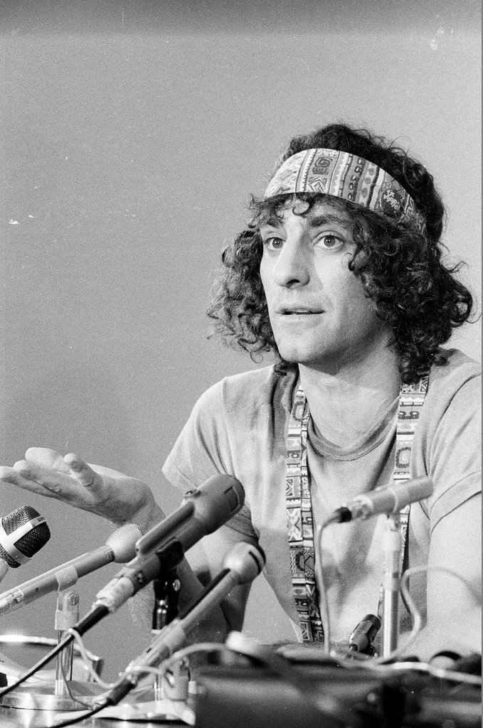 Abbie Hoffman press conference - Duane Hall for Chicago Sun-Times
