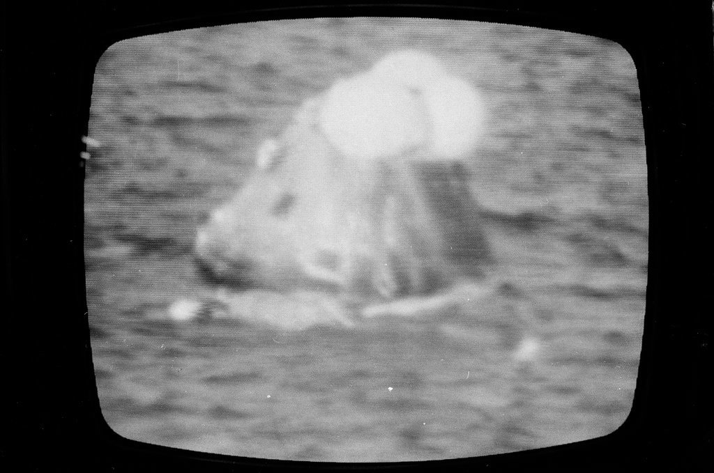 Television depicting Apollo 13 capsule splashdown - Howard Lyon for Chicago Sun-Times