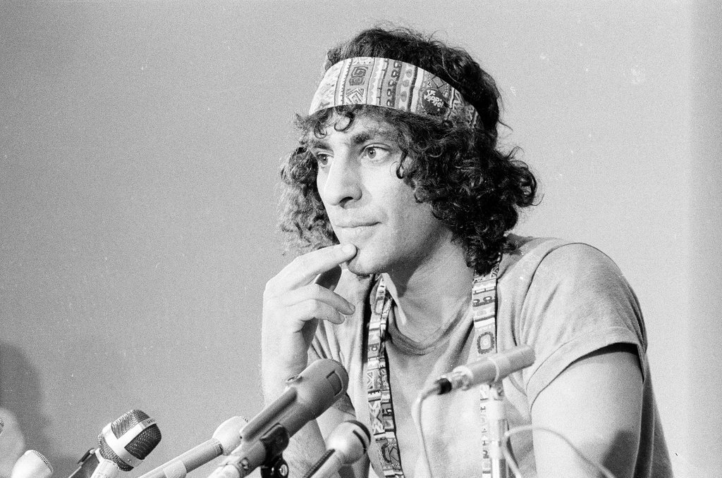 Abbie Hoffman press conference - Duane Hall for Chicago Sun-Times