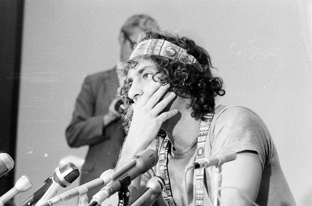 Abbie Hoffman press conference - Duane Hall for Chicago Sun-Times