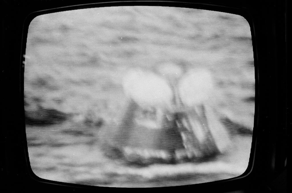 Television depicting Apollo 13 capsule splashdown - Howard Lyon for Chicago Sun-Times
