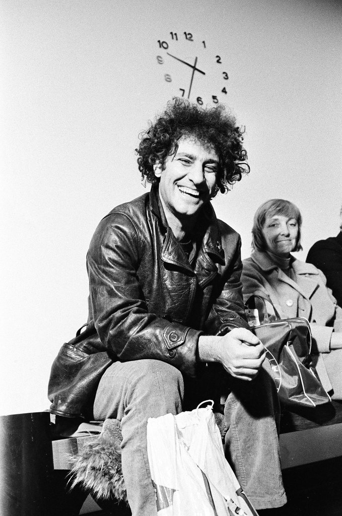 Abbie Hoffman at Criminal Court Building - Larry Graff for Chicago Sun-Times