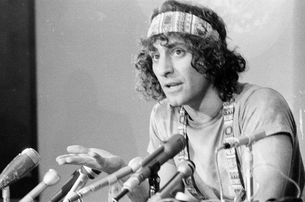 Abbie Hoffman press conference - Duane Hall for Chicago Sun-Times