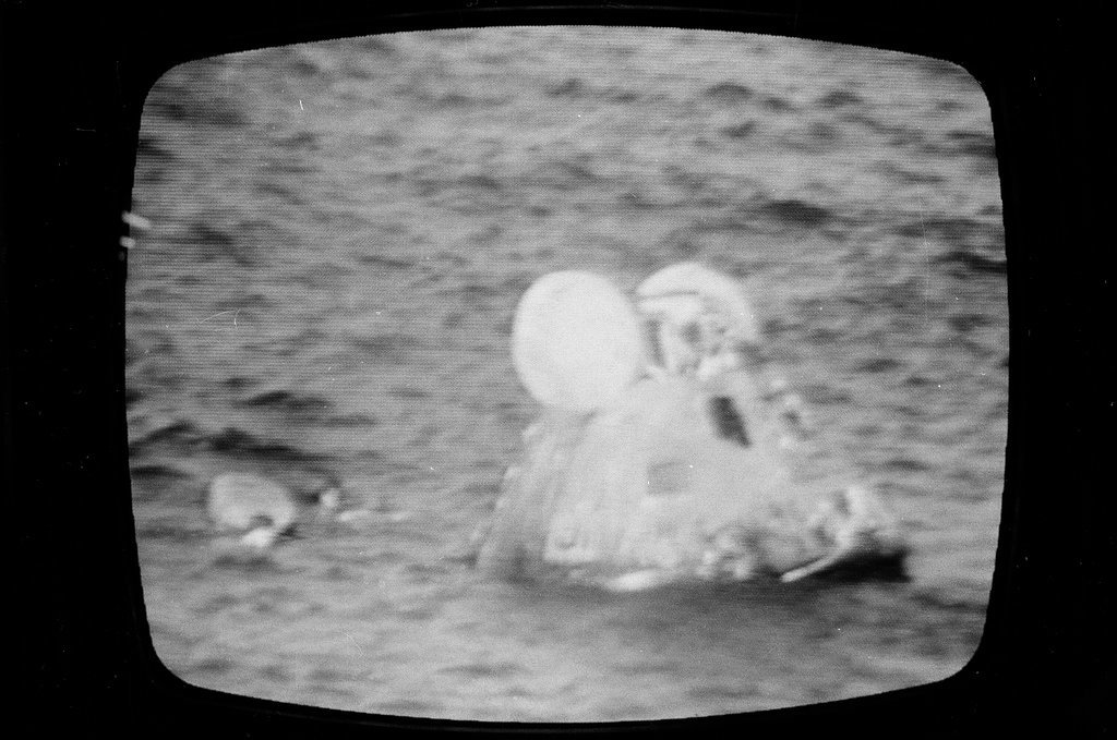Television depicting Apollo 13 capsule splashdown - Howard Lyon for Chicago Sun-Times