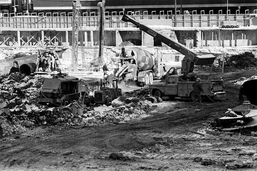 Ground level construction on the Sears Tower - Chicago Sun-Times