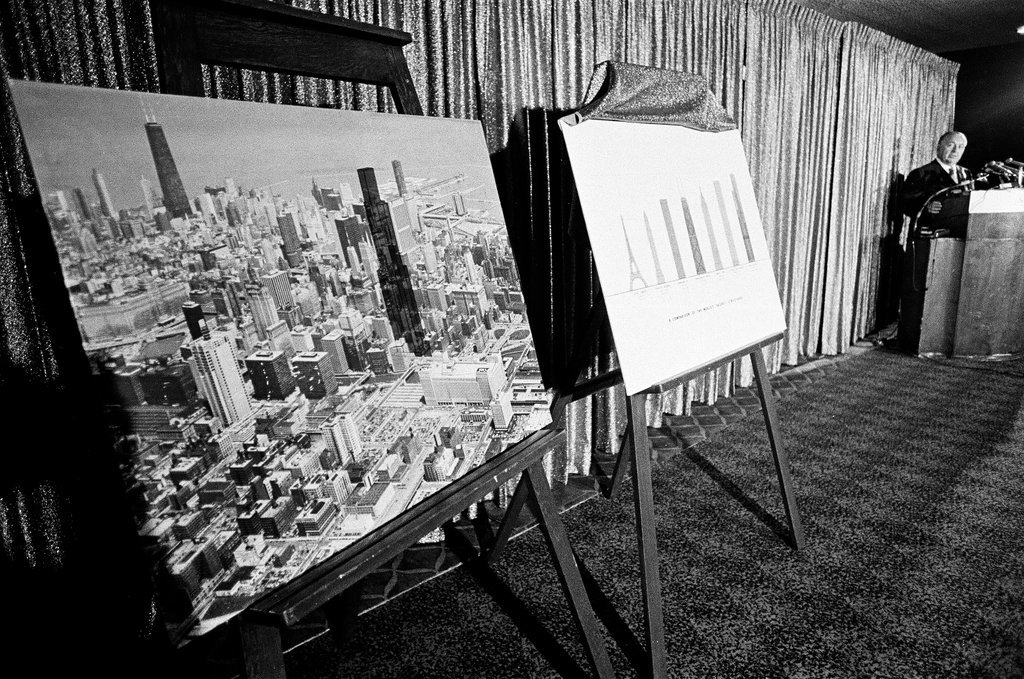 Mayor Daley views model of Sears Tower - Chicago Sun-Times