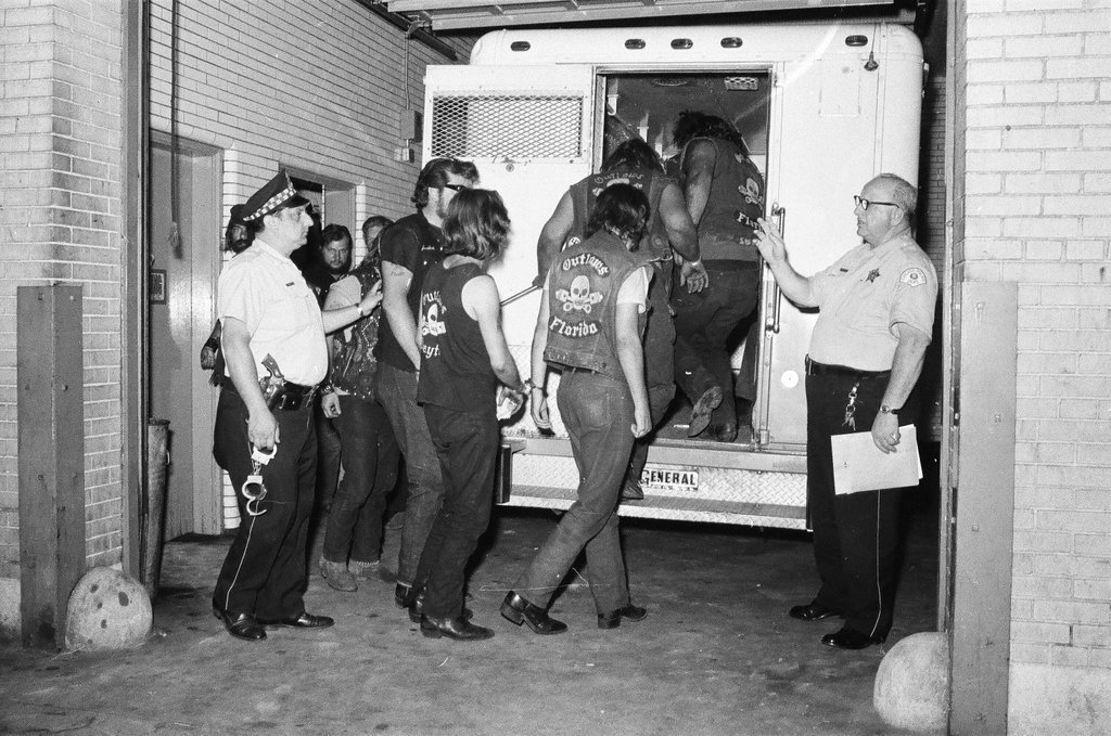Motorcycle gang at police station - Chicago Sun-Times