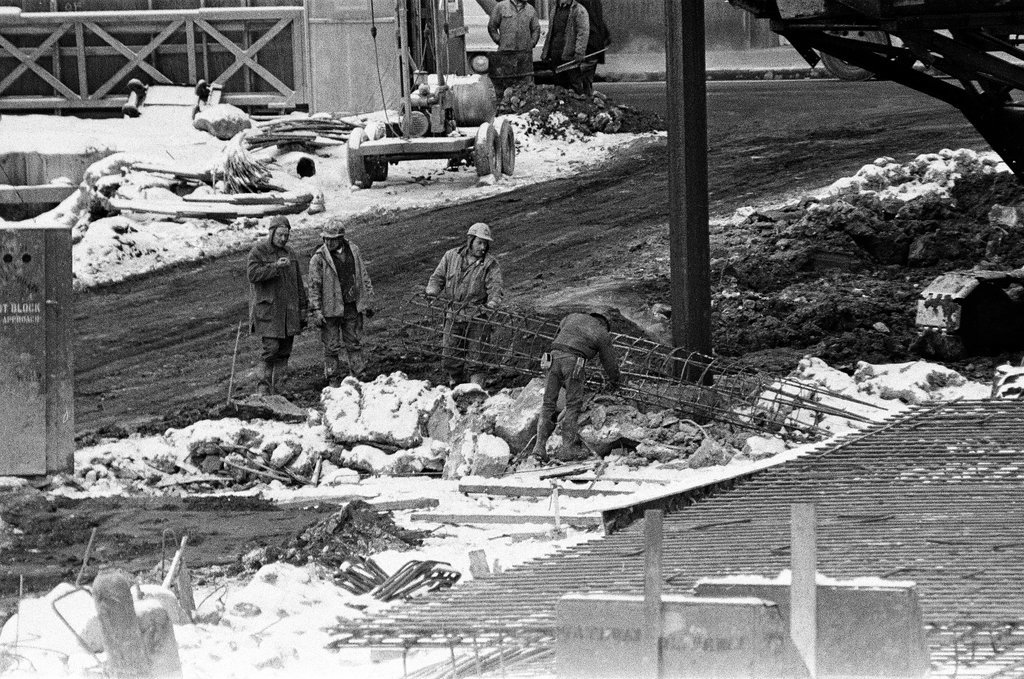Ground level construction on the Sears Tower - Chicago Sun-Times