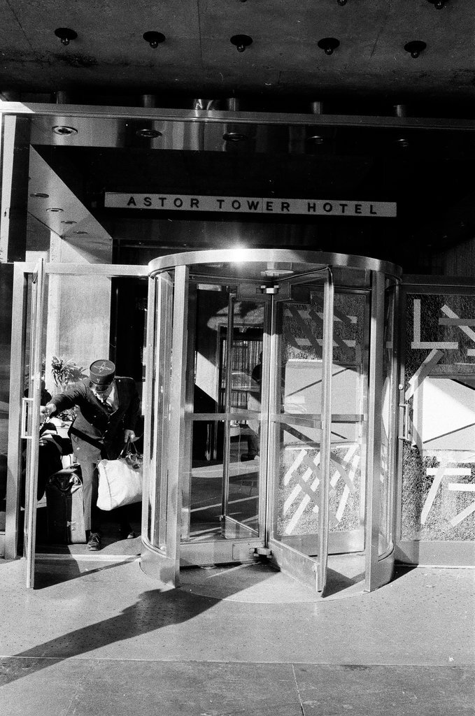 Post-riot neighborhood damage - Chicago Sun-Times