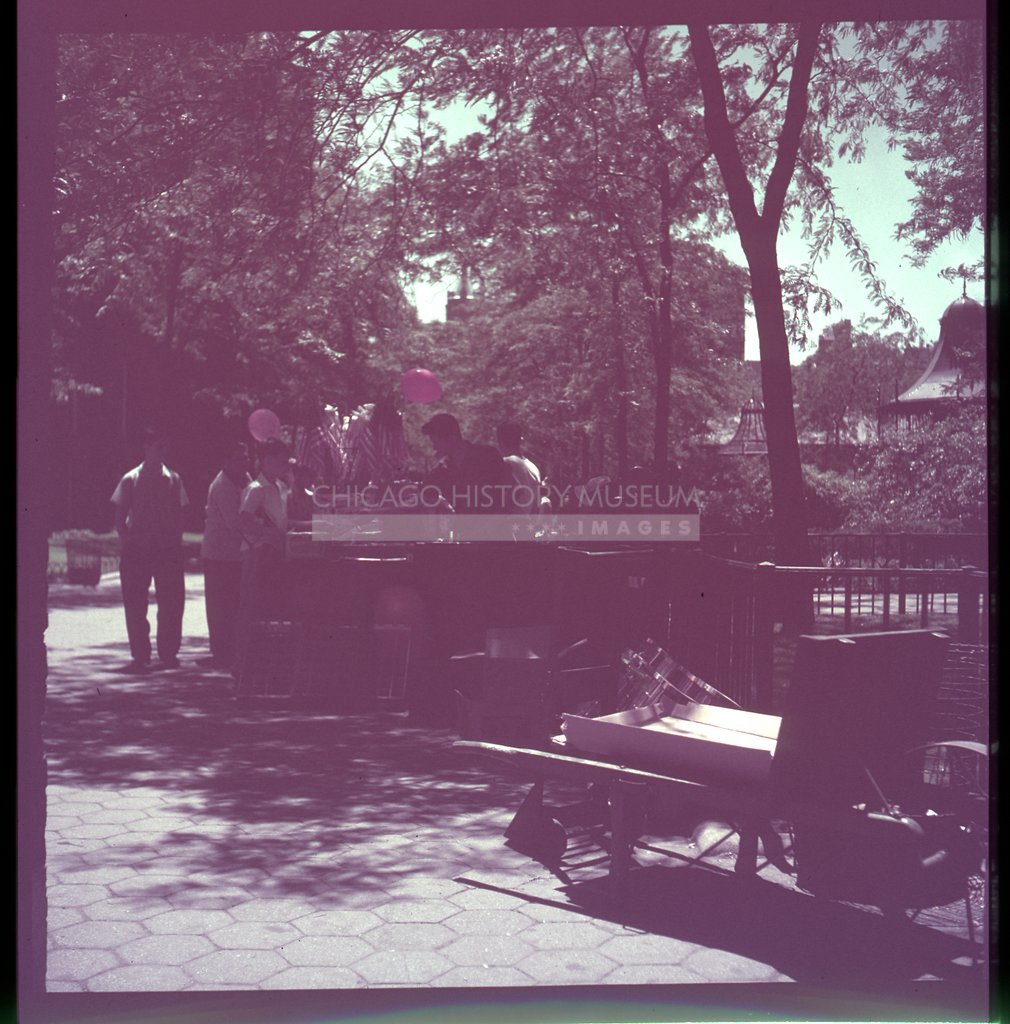 Vendor at Central Park Zoo - Maier, Vivian