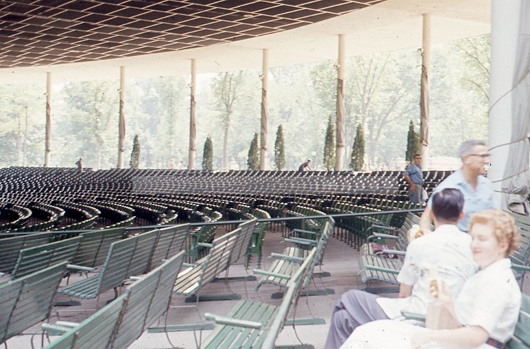 The pavilion at Ravinia - Maier, Vivian
