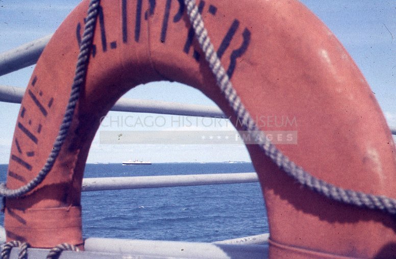 Milwaukee Clipper life ring - Maier, Vivian