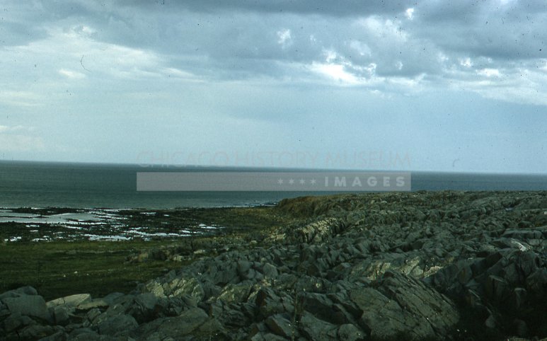 Rocky shoreline - Maier, Vivian