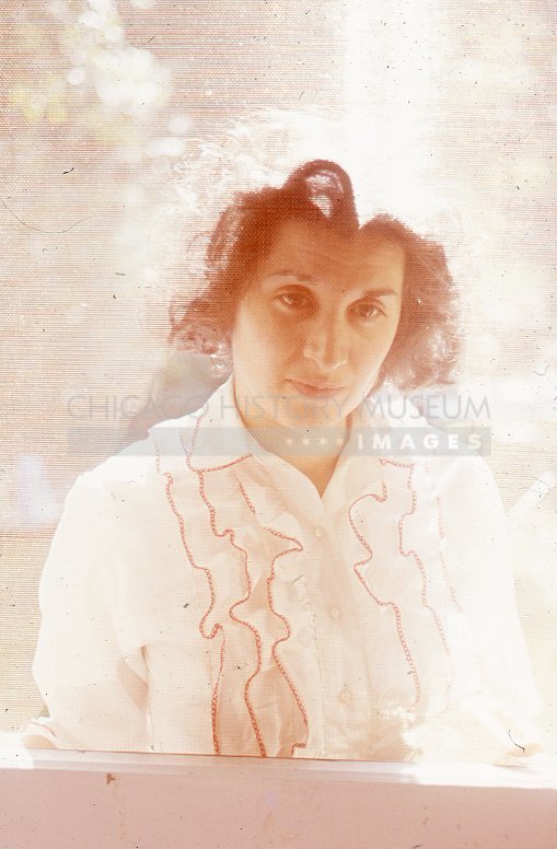 Woman in a ruffled blouse - Maier, Vivian