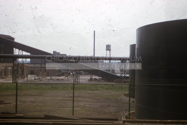 Industrial buildings near Chicago - Maier, Vivian
